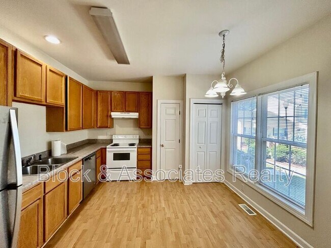 Building Photo - 2701 Sterling Park Drive