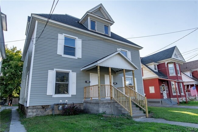 Building Photo - 863 W Main St