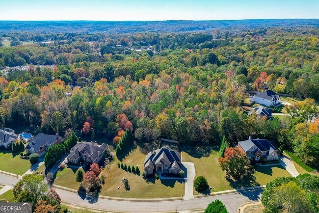 Building Photo - 940 Chateau Forest Rd