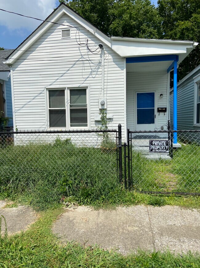Building Photo - 147 Rand Ave