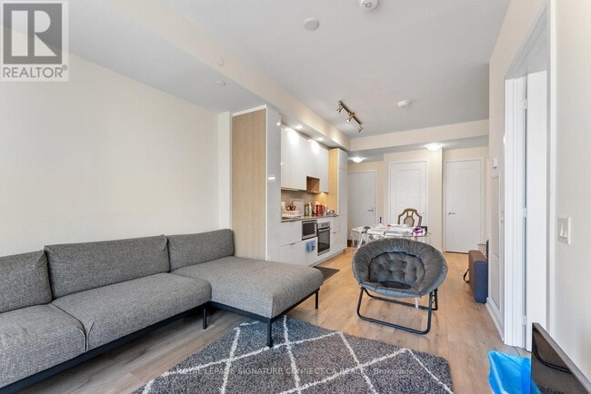 Photo du bâtiment - 28 Freeland St