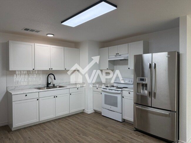 Building Photo - 4743 Swann Ln