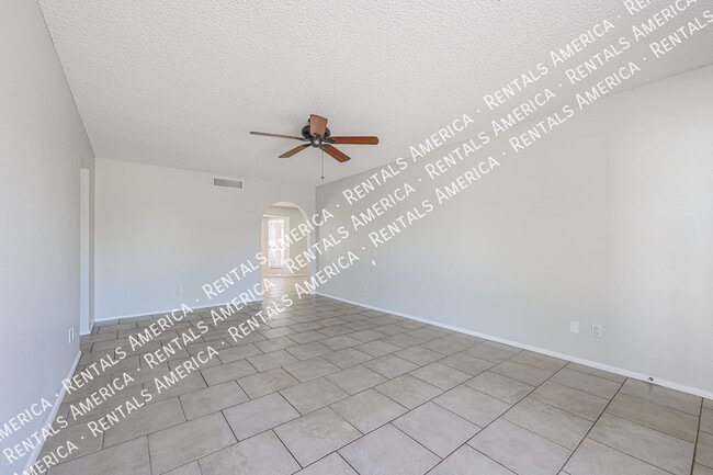Foto del edificio - 18225 N 38th Dr