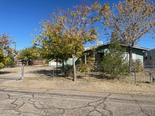 Building Photo - 3711 E Robin Ln