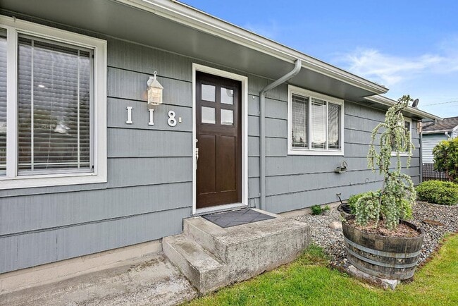 Building Photo - Spacious 3-Bedroom Retreat in Tacoma’s Qui...