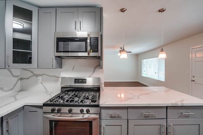 Foto del edificio - 920 Enterprise Ave