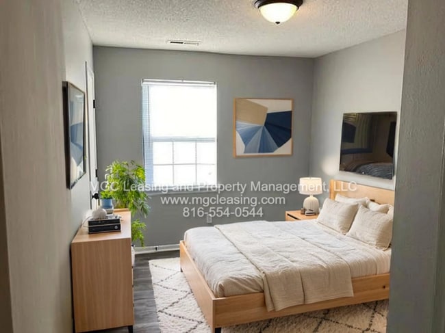 Building Photo - Spacious Comfort Meets Small-Town Charm in...