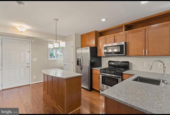 Foto del edificio - 5272 Maris Ave