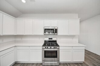 Building Photo - 7319 Bridal Ranch Dr