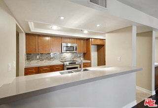 Foto del edificio - 10660 Wilshire Blvd