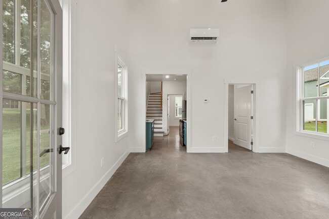 Building Photo - 707 Jefferson St