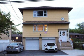 Building Photo - 692 Mill St