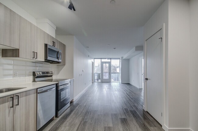 Photo du bâtiment - Beautiful 2-Bedroom In Downtown Kitchener