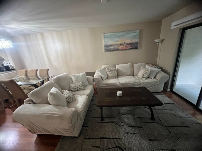 Foto del edificio - 700 Windsong Cir