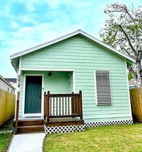Building Photo - 5418 1/2 Avenue M