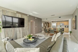 Building Photo - 16385 Biscayne Blvd
