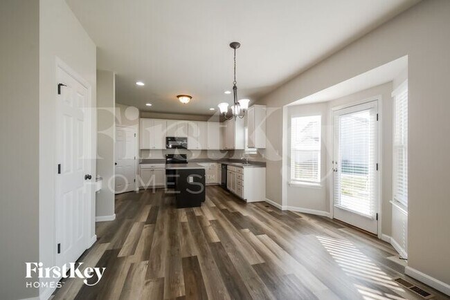 Foto del edificio - 3248 Charlestowne Crossing Dr