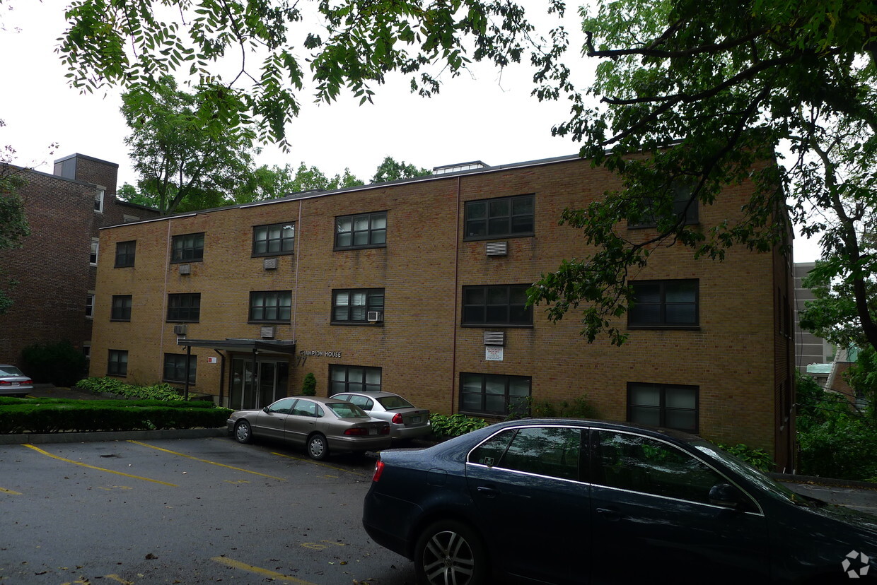 Primary Photo - Champion House Apartments