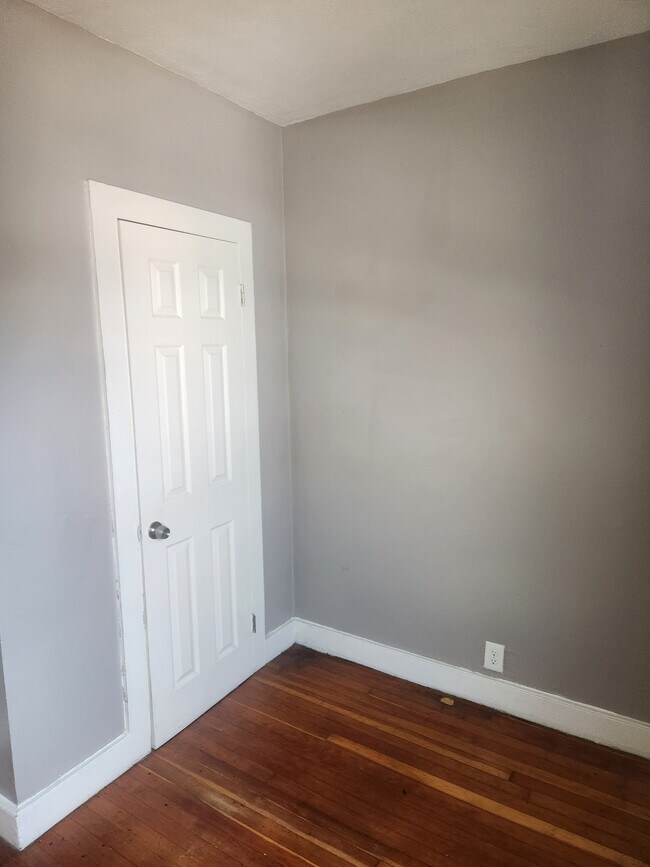 Foto del edificio - 11 Fairview Ave