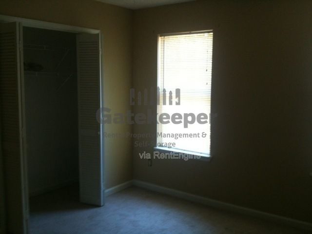 Building Photo - 101 Autumn Leaf