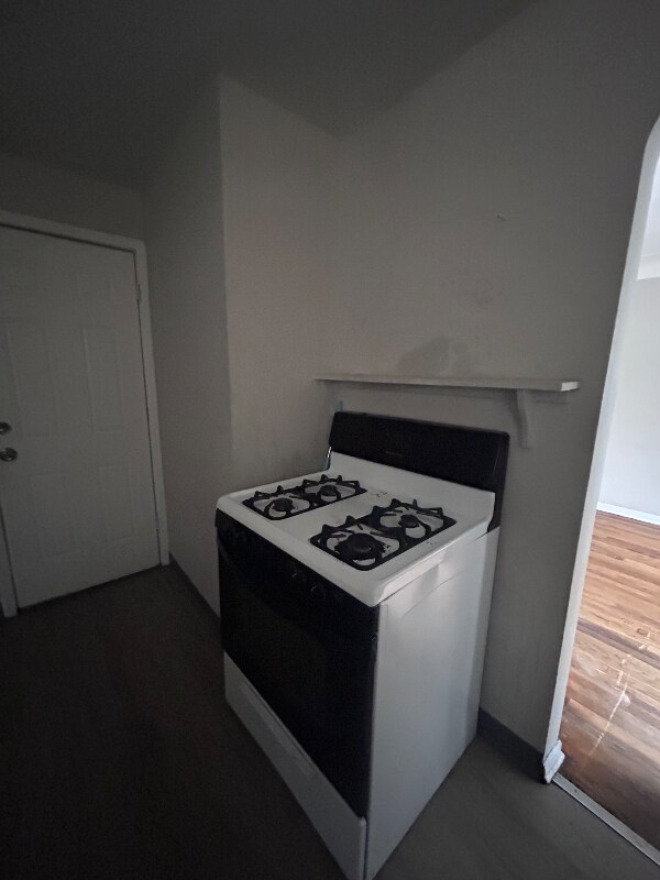 Building Photo - 14016 Glenside Rd