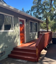 Building Photo - 345 Sky Oaks Dr