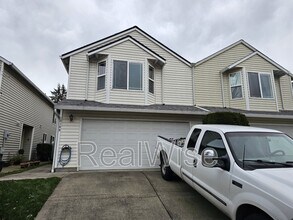 Building Photo - 3109 NE 118th Ave