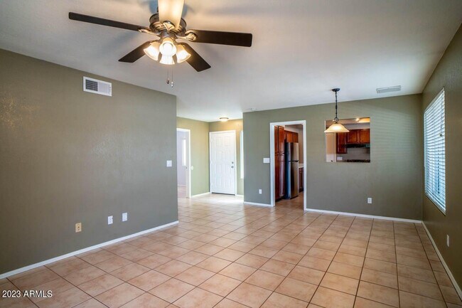 Foto del edificio - 19601 N 43rd Dr