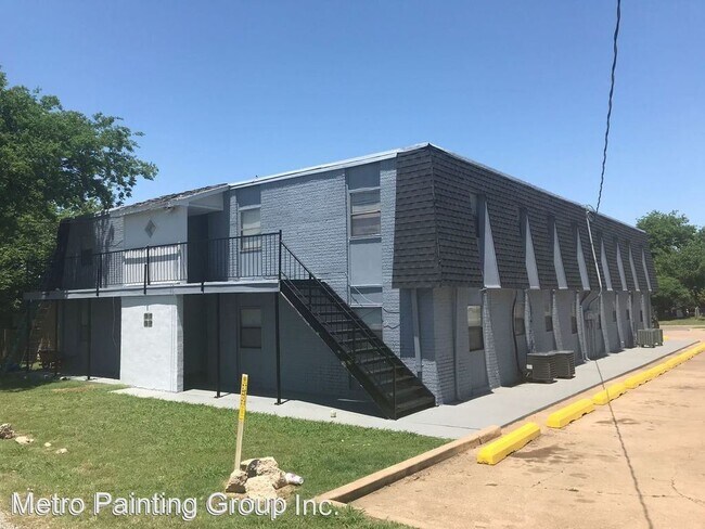 Building Photo - 2 br, 1 bath House - 1002 SW Summit Ave Apt 6