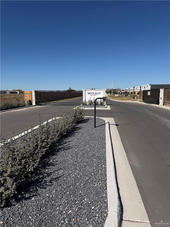 Building Photo - 12 Monaco N Dr