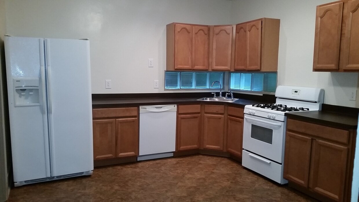 333 Meigs St Unit 333 Meigs St 1 Front, Rochester, NY 14607 Room for