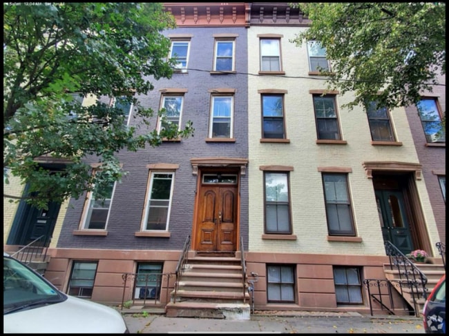 Building Photo - 247 2nd St