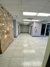 Building Photo - 140 N Adams St