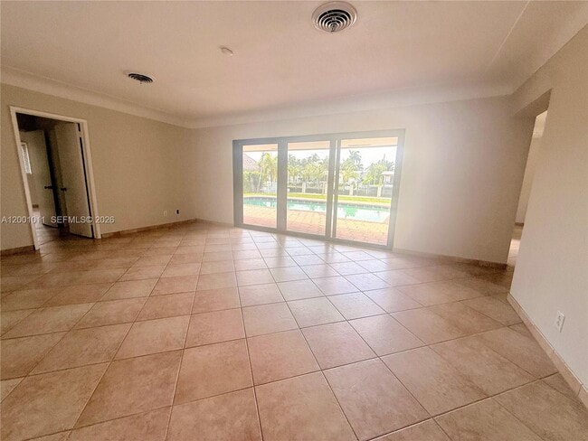 Foto del edificio - 2730 NE 7th St