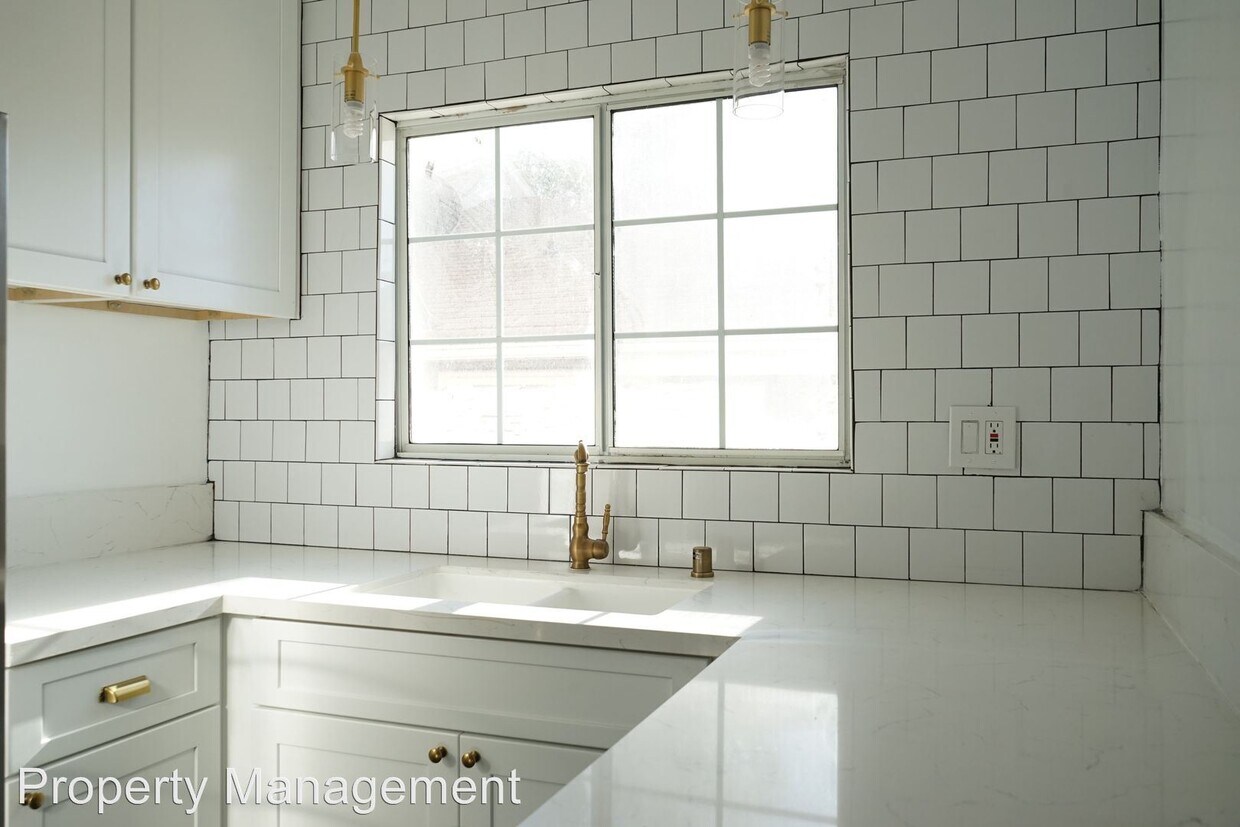 Foto principal - 840 N Coronado St