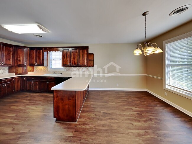 Building Photo - 113 Masters Way