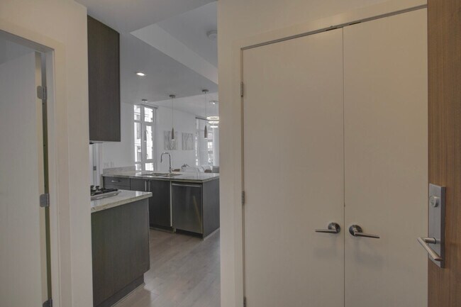 Photo du bâtiment - 35 W 2nd Ave