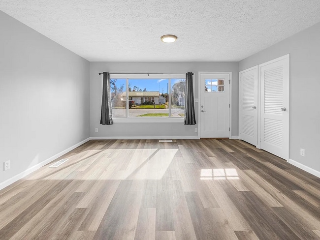 Building Photo - 2526 Birk Dr