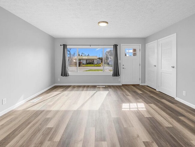 Foto del edificio - 2526 Birk Dr