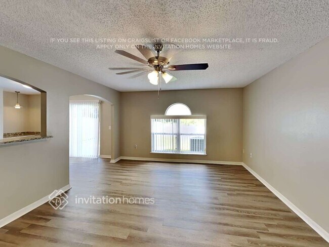 Building Photo - 30631 Birdhouse Dr