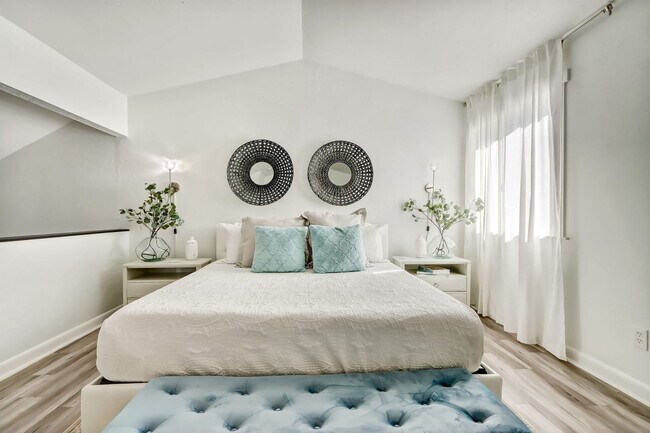 Foto del edificio - 2702 Seagate Ln N