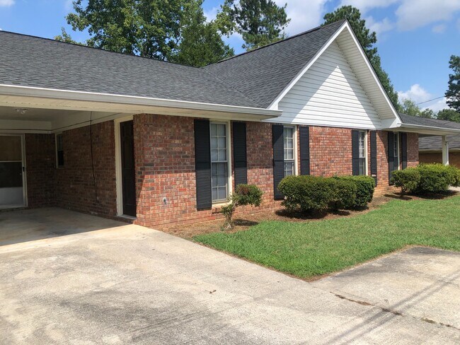 Building Photo - 18 Woodcreek Way