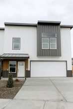 Building Photo - 602 A Morrison Ave
