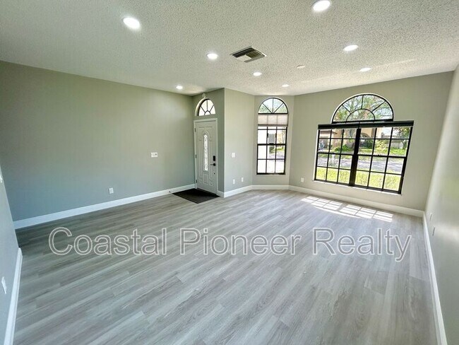 Building Photo - 8755 Huntfield St