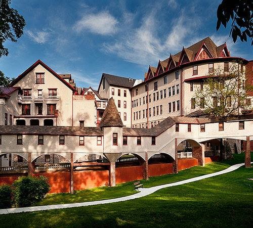 Foto del edificio - National Park Seminary Apartments