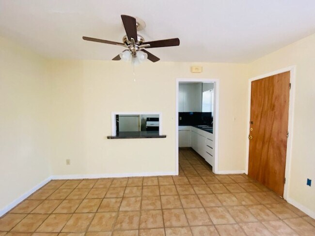 Foto del edificio - 812 Walnut Ave
