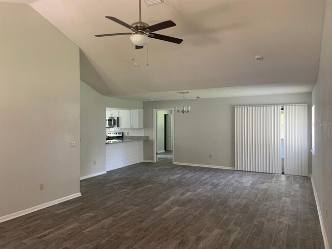 Building Photo - 19 Watermill Pl