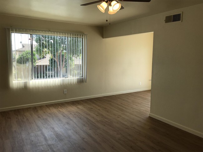 Building Photo - 15581 Pasadena Ave