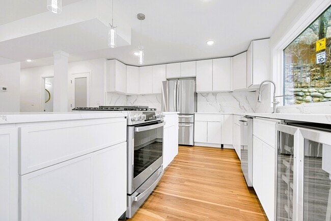 Foto del edificio - 325 14th Ave