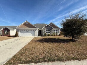 Building Photo - 712 Radiant Dr